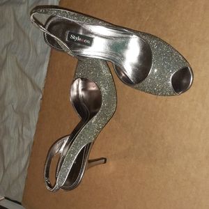 Style&co silver sling peep toe heel 8.5M
